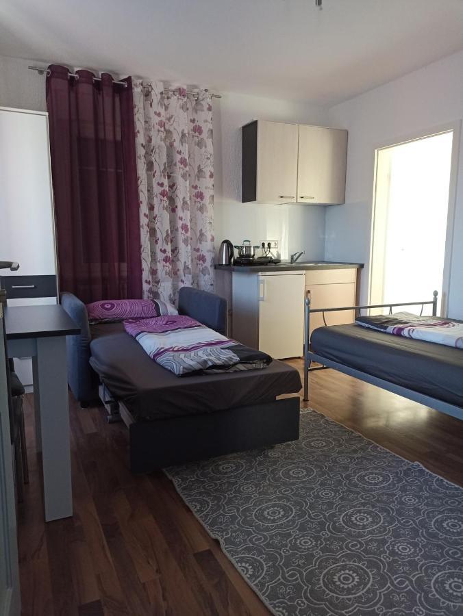 Ferienwohnung Zimmer "Beere" Lahr  Exterior foto