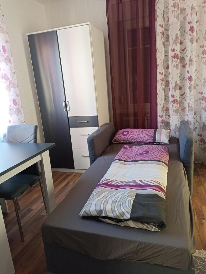 Ferienwohnung Zimmer "Beere" Lahr  Exterior foto